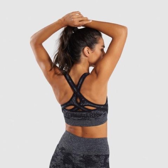 Gymshark Camo Seamless Sportsbra - Picture 6 of 7